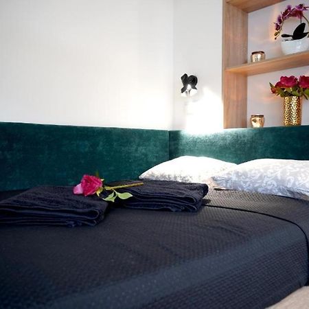 Relax Jacuzzi Apartment Cracovia Esterno foto